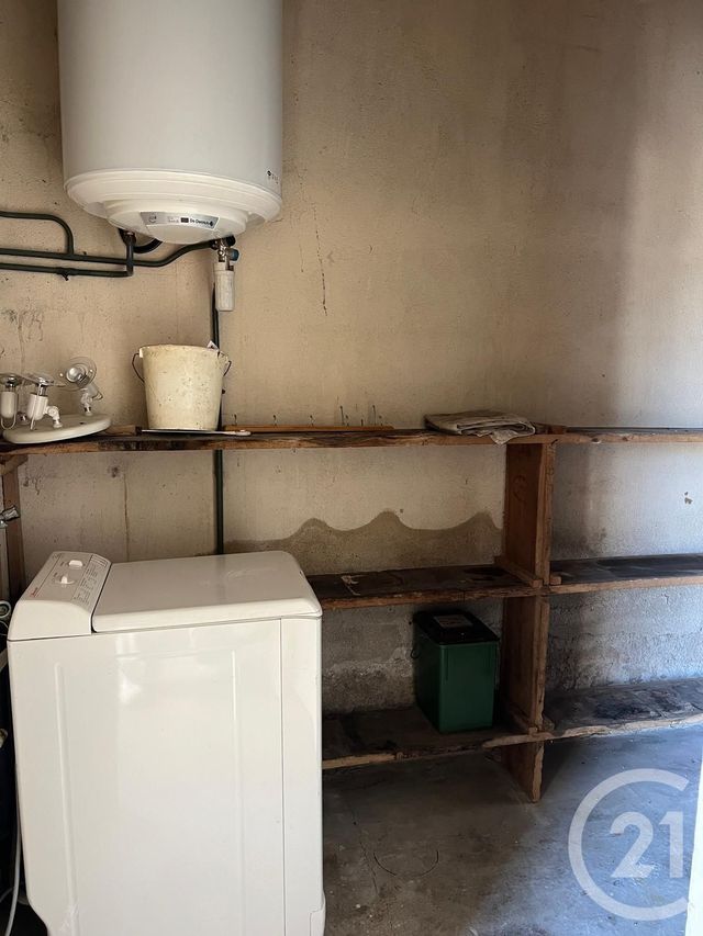 Appartement &agrave; louer - 3 pi&egrave;ces - 74,40 m2 - St Saulge - 58 - BOURGOGNE
