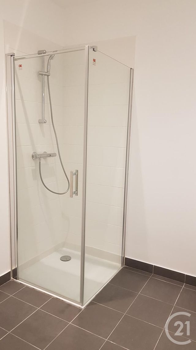 Appartement F2 &agrave; louer - 2 pi&egrave;ces - 43,10 m2 - Fontainebleau - 77 - ILE-DE-FRANCE