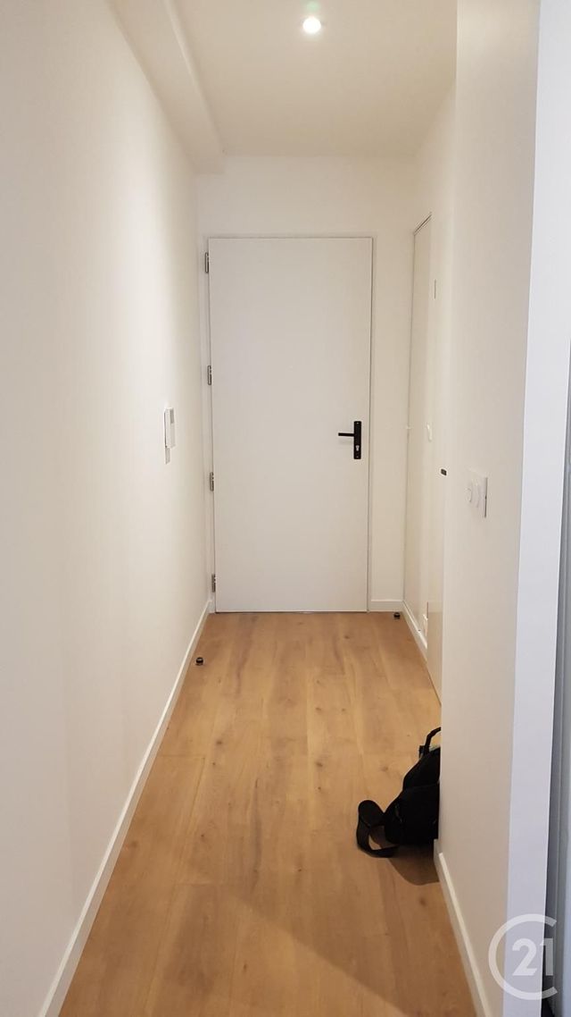 Appartement F2 &agrave; louer - 2 pi&egrave;ces - 43,10 m2 - Fontainebleau - 77 - ILE-DE-FRANCE