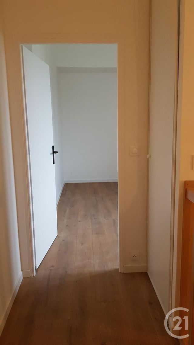 Appartement F2 &agrave; louer - 2 pi&egrave;ces - 43,10 m2 - Fontainebleau - 77 - ILE-DE-FRANCE