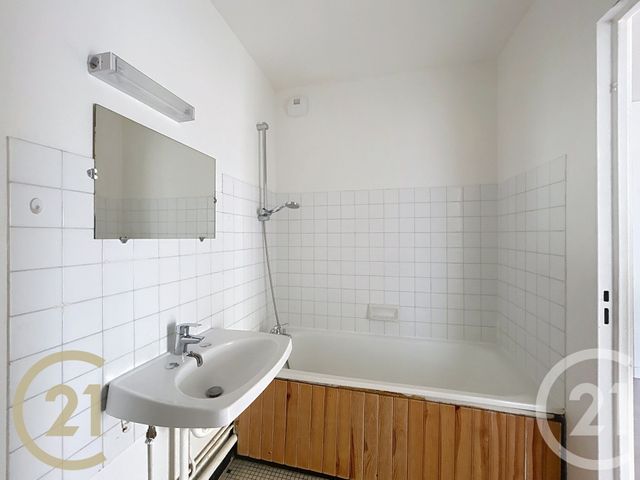 Appartement F3 à louer - 3 pièces - 65 m2 - Veneux Les Sablons - 77 - ILE-DE-FRANCE