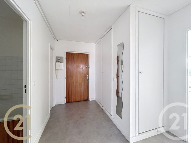 Appartement F3 à louer - 3 pièces - 65 m2 - Veneux Les Sablons - 77 - ILE-DE-FRANCE