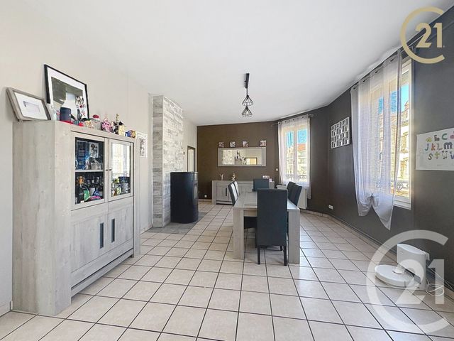 Maison &agrave; vendre - 6 pi&egrave;ces - 153,40 m2 - Montereau Fault Yonne - 77 - ILE-DE-FRANCE