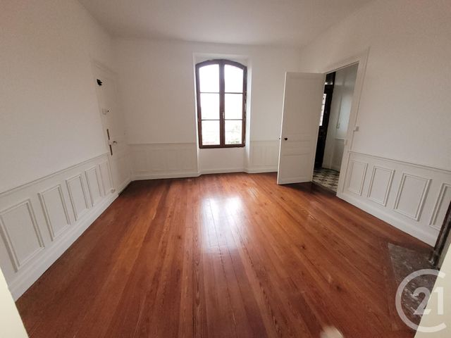 Appartement F4 &agrave; louer - 4 pi&egrave;ces - 78,80 m2 - Varennes Sur Seine - 77 - ILE-DE-FRANCE