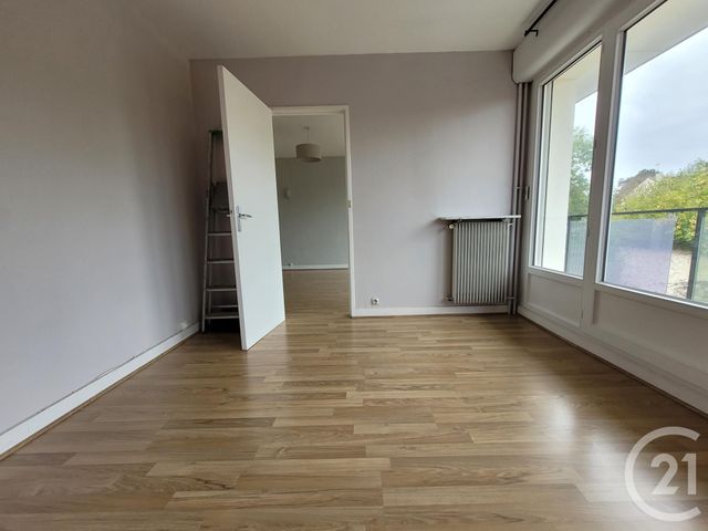 Appartement F3 &agrave; louer - 3 pi&egrave;ces - 60,37 m2 - Moret Loing Et Orvanne - 77 - ILE-DE-FRANCE