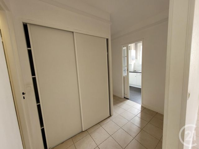 Appartement F5 &agrave; louer - 5 pi&egrave;ces - 73,89 m2 - Avon - 77 - ILE-DE-FRANCE