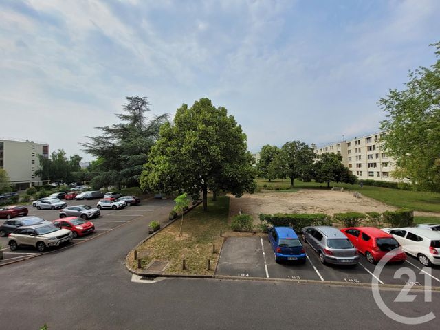 Appartement F5 &agrave; louer - 5 pi&egrave;ces - 73,89 m2 - Avon - 77 - ILE-DE-FRANCE