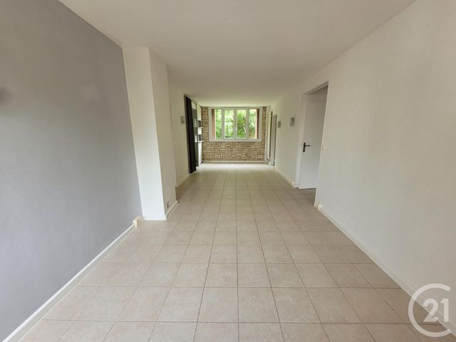 Appartement F5 &agrave; louer - 5 pi&egrave;ces - 73,89 m2 - Avon - 77 - ILE-DE-FRANCE