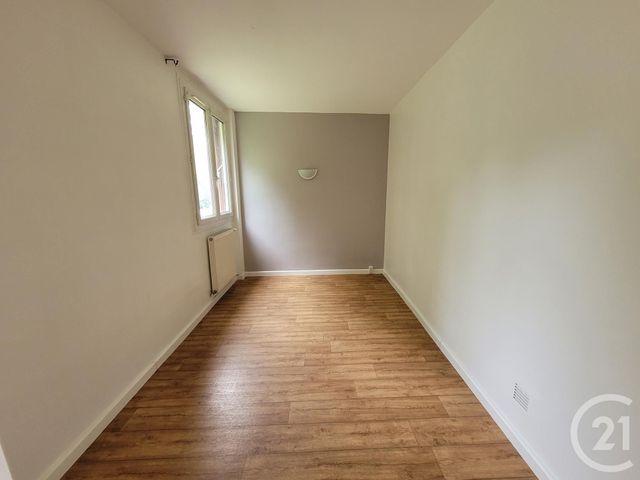 Appartement F5 &agrave; louer - 5 pi&egrave;ces - 73,89 m2 - Avon - 77 - ILE-DE-FRANCE