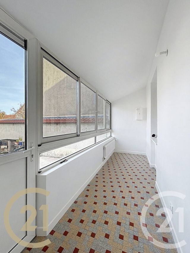 Maison &agrave; louer - 3 pi&egrave;ces - 70 m2 - Moret Sur Loing - 77 - ILE-DE-FRANCE