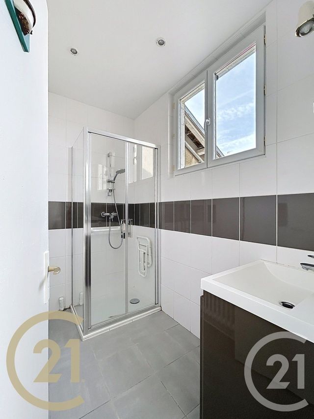 Maison &agrave; louer - 3 pi&egrave;ces - 70 m2 - Moret Sur Loing - 77 - ILE-DE-FRANCE