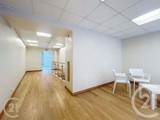 Local commercial à louer - 82.87 m2 - 77 - Seine-et-Marne