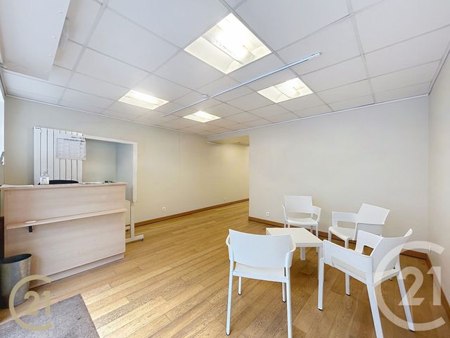 Appartement Local &agrave; louer - 1 pi&egrave;ce - 82,87 m2 - Moret Sur Loing - 77 - ILE-DE-FRANCE