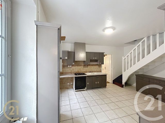 Maison &agrave; louer - 6 pi&egrave;ces - 117 m2 - Moret Sur Loing - 77 - ILE-DE-FRANCE