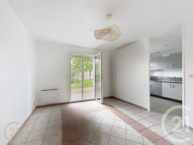 Maison &agrave; louer - 2 pi&egrave;ces - 59,30 m2 - Hericy - 77 - ILE-DE-FRANCE