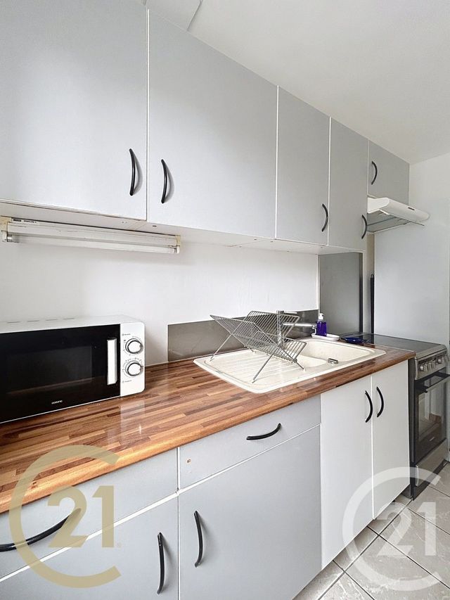 Maison &agrave; louer - 2 pi&egrave;ces - 59,30 m2 - Hericy - 77 - ILE-DE-FRANCE