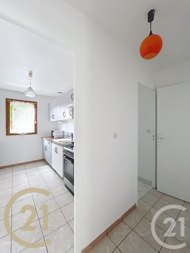 Maison &agrave; louer - 2 pi&egrave;ces - 59,30 m2 - Hericy - 77 - ILE-DE-FRANCE