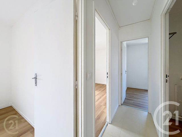 Appartement F4 &agrave; louer - 4 pi&egrave;ces - 100,09 m2 - St Mammes - 77 - ILE-DE-FRANCE