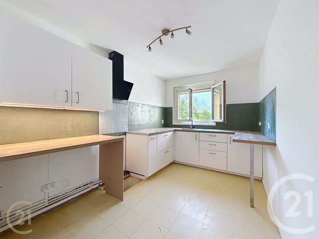 Appartement F4 &agrave; louer - 4 pi&egrave;ces - 100,09 m2 - St Mammes - 77 - ILE-DE-FRANCE