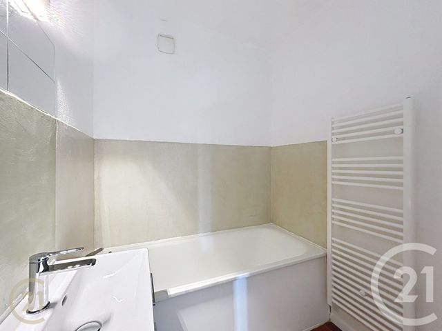 Appartement F4 &agrave; louer - 4 pi&egrave;ces - 100,09 m2 - St Mammes - 77 - ILE-DE-FRANCE