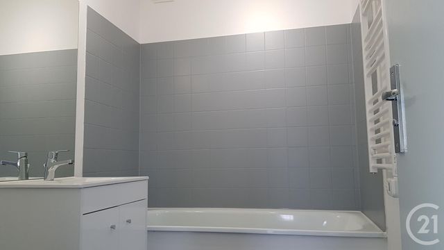 Appartement F3 &agrave; louer - 3 pi&egrave;ces - 81,02 m2 - St Mammes - 77 - ILE-DE-FRANCE