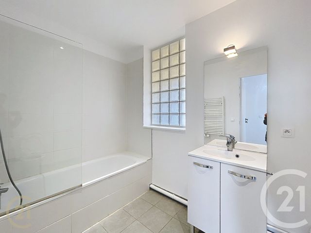Appartement F2 &agrave; louer - 2 pi&egrave;ces - 40,67 m2 - Moret Sur Loing - 77 - ILE-DE-FRANCE