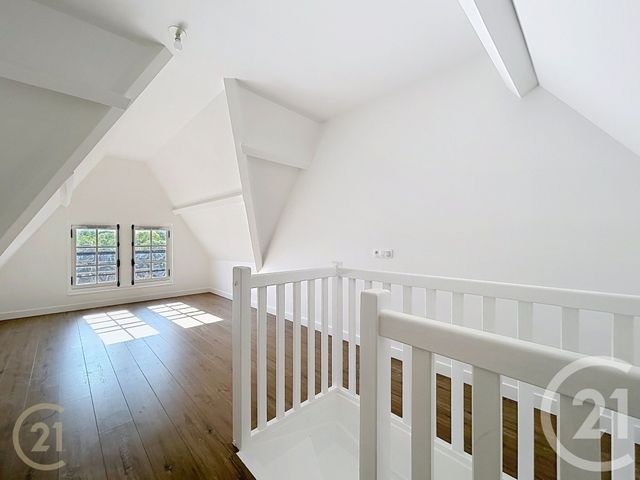 Appartement F4 &agrave; louer - 4 pi&egrave;ces - 86,51 m2 - Moret Sur Loing - 77 - ILE-DE-FRANCE