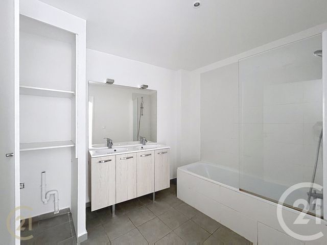 Appartement F4 &agrave; louer - 4 pi&egrave;ces - 86,51 m2 - Moret Sur Loing - 77 - ILE-DE-FRANCE