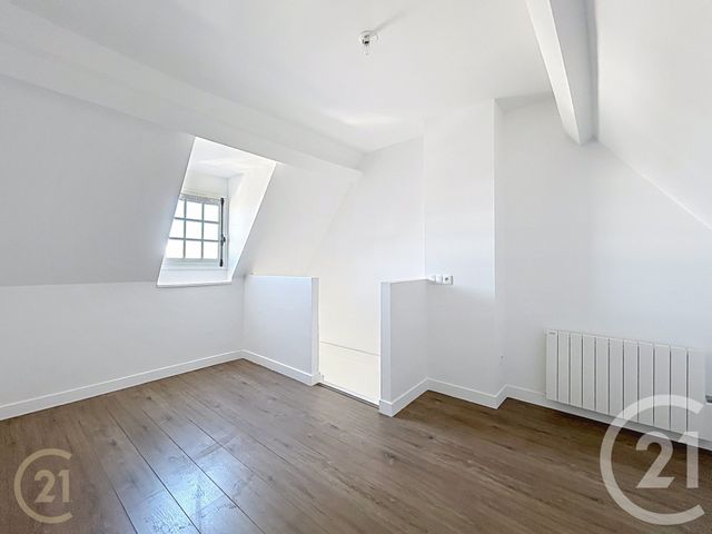Appartement F4 &agrave; louer - 4 pi&egrave;ces - 86,51 m2 - Moret Sur Loing - 77 - ILE-DE-FRANCE