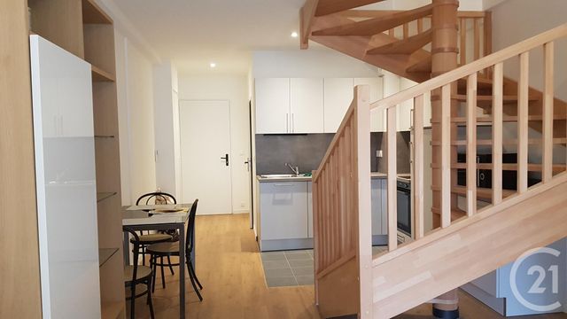 Appartement F2 &agrave; louer - 2 pi&egrave;ces - 45 m2 - Fontainebleau - 77 - ILE-DE-FRANCE