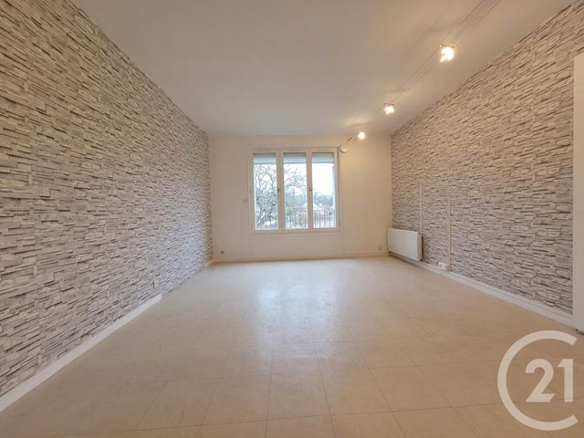 Appartement F4 &agrave; louer - 4 pi&egrave;ces - 80,07 m2 - St Mammes - 77 - ILE-DE-FRANCE