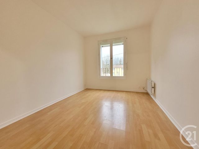 Appartement F4 &agrave; louer - 4 pi&egrave;ces - 80,07 m2 - St Mammes - 77 - ILE-DE-FRANCE