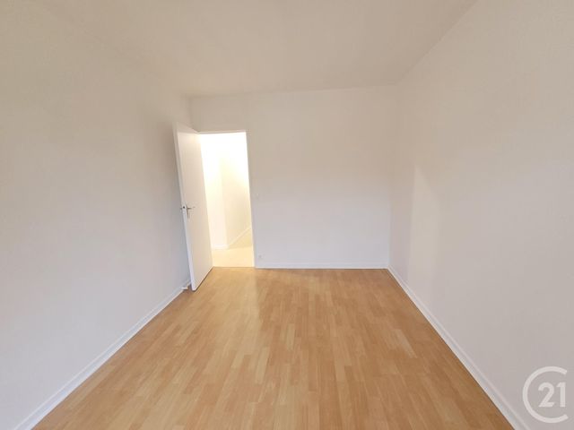 Appartement F4 &agrave; louer - 4 pi&egrave;ces - 80,07 m2 - St Mammes - 77 - ILE-DE-FRANCE