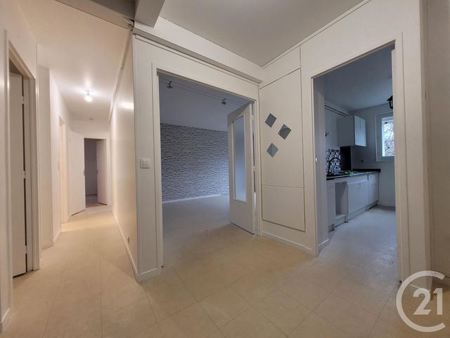 Appartement F4 &agrave; louer - 4 pi&egrave;ces - 80,07 m2 - St Mammes - 77 - ILE-DE-FRANCE