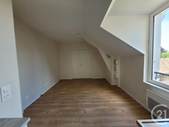 Appartement T1 &agrave; louer - 2 pi&egrave;ces - 29,10 m2 - Moret Sur Loing - 77 - ILE-DE-FRANCE
