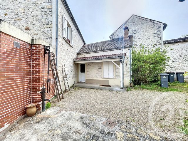 Maison &agrave; louer - 5 pi&egrave;ces - 102,28 m2 - Moret Loing Et Orvanne - 77 - ILE-DE-FRANCE