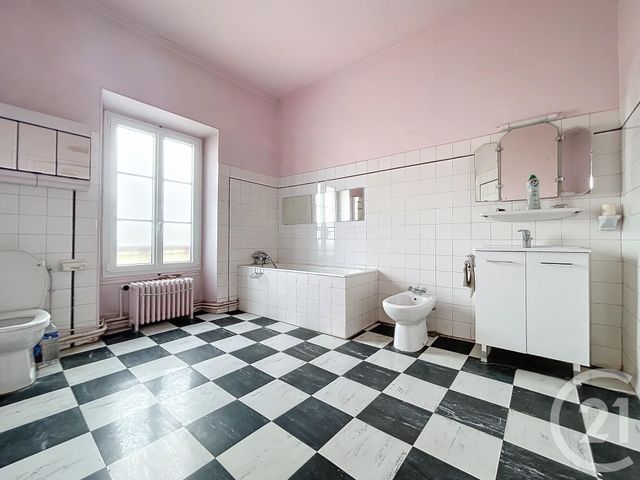 Maison &agrave; louer - 5 pi&egrave;ces - 102,28 m2 - Moret Loing Et Orvanne - 77 - ILE-DE-FRANCE