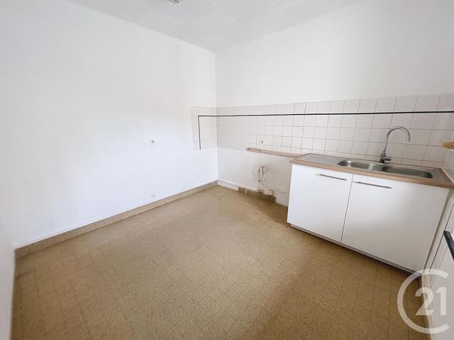 Maison &agrave; louer - 5 pi&egrave;ces - 102,28 m2 - Moret Loing Et Orvanne - 77 - ILE-DE-FRANCE