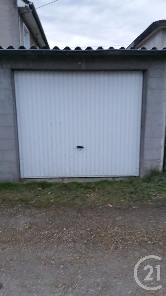 parking - MORET SUR LOING - 77