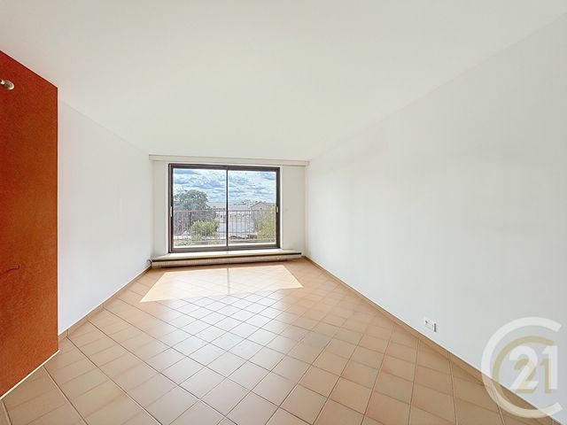 Appartement F3 &agrave; louer - 3 pi&egrave;ces - 87,20 m2 - Fontainebleau - 77 - ILE-DE-FRANCE