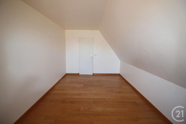 Maison &agrave; louer - 6 pi&egrave;ces - 150 m2 - Ourville En Caux - 76 - HAUTE-NORMANDIE