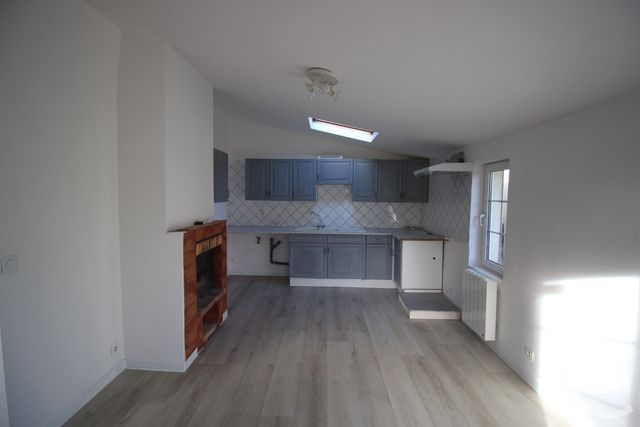 Maison &agrave; louer - 3 pi&egrave;ces - 81,90 m2 - Veulettes Sur Mer - 76 - HAUTE-NORMANDIE