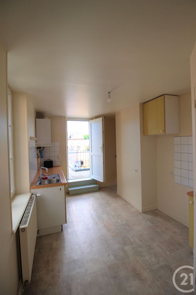 Appartement F3 à louer - 3 pièces - 62,84 m2 - Cany Barville - 76 - HAUTE-NORMANDIE