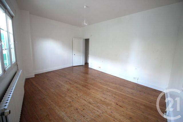 Maison à louer - 4 pièces - 79,77 m2 - Cany Barville - 76 - HAUTE-NORMANDIE