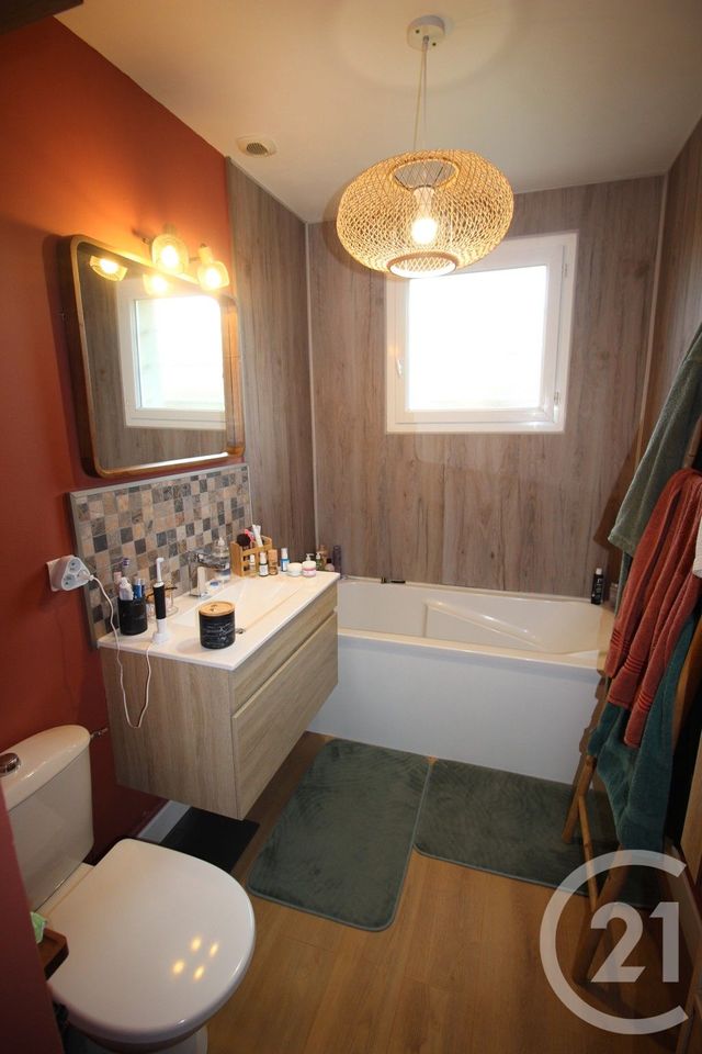 Maison &agrave; louer - 4 pi&egrave;ces - 108,23 m2 - Butot Venesville - 76 - HAUTE-NORMANDIE