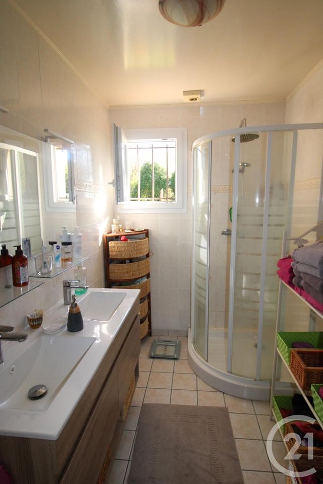 Maison &agrave; vendre - 6 pi&egrave;ces - 110 m2 - Crasville La Mallet - 76 - HAUTE-NORMANDIE