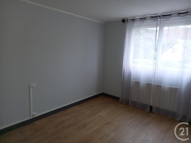 Appartement Studio &agrave; louer - 1 pi&egrave;ce - 17 m2 - Lavelanet - 09 - MIDI-PYRENEES