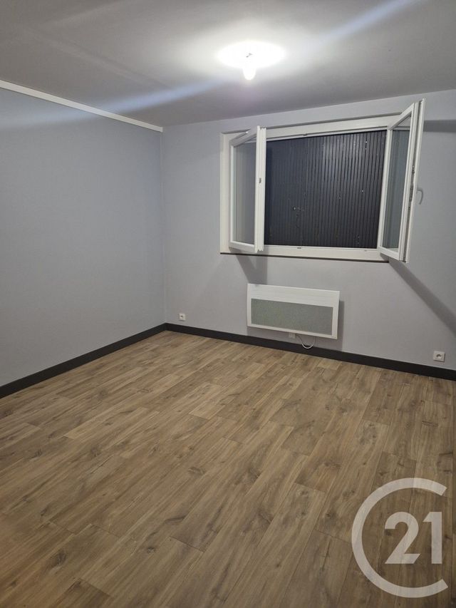 Appartement T2 &agrave; louer - 2 pi&egrave;ces - 33,19 m2 - Lavelanet - 09 - MIDI-PYRENEES