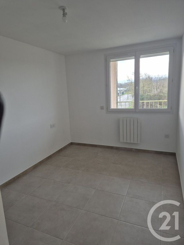 Appartement T3 &agrave; louer - 3 pi&egrave;ces - 69,86 m2 - Mirepoix - 09 - MIDI-PYRENEES