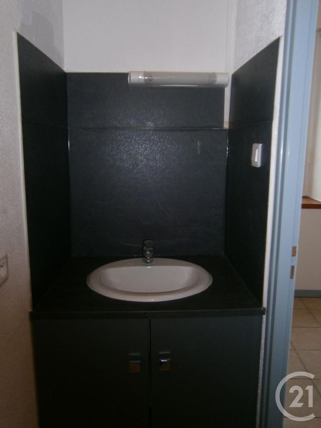 Appartement F2 &agrave; louer - 2 pi&egrave;ces - 33,50 m2 - La Bastide Sur L Hers - 09 - MIDI-PYRENEES